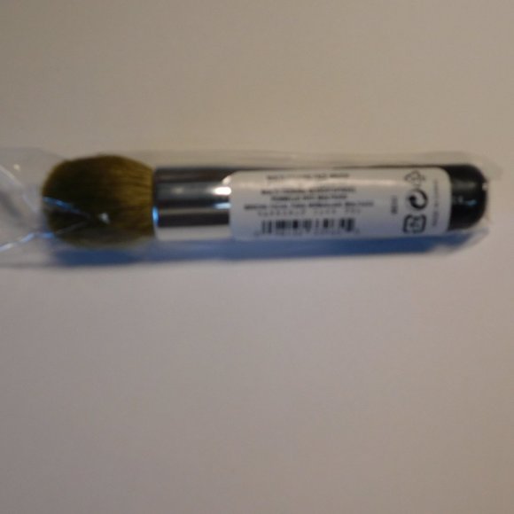 New With Tags -- NWT Bare Minerals Multi-Tasking Face Brush - Picture 2 of 4